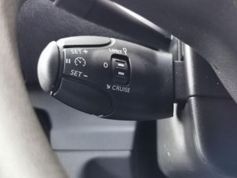 VAUXHALL VIVARO 1.5 Turbo D 2900 Sportive Panel Van 5dr Diesel Manual L2 H1 Euro