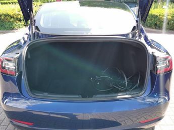 TESLA Model 3 Standard Range Plus Saloon 4dr Electric Auto RWD (241 bhp)