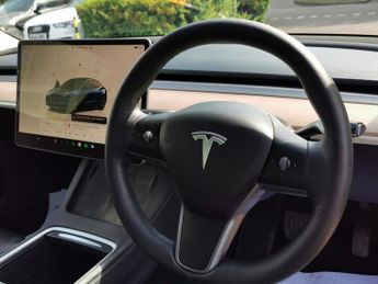 TESLA Model 3 Standard Range Plus Saloon 4dr Electric Auto RWD (241 bhp)