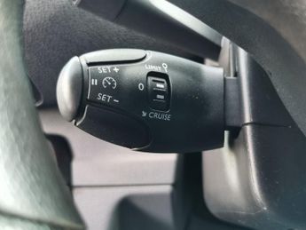 VAUXHALL VIVARO 1.5 Turbo D 2900 Dynamic Panel Van 6dr Diesel Manual L2 H1 Euro 