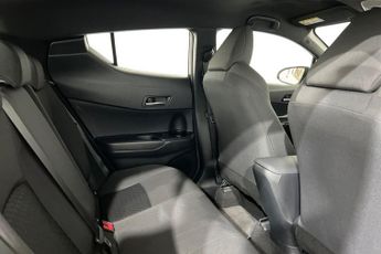 TOYOTA C-HR 1.8 VVT-h Icon SUV 5dr Petrol Hybrid CVT Euro 6 (s/s) (122 ps) 8