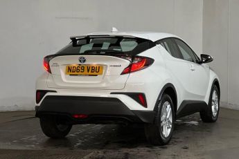 TOYOTA C-HR 1.8 VVT-h Icon SUV 5dr Petrol Hybrid CVT Euro 6 (s/s) (122 ps) 8