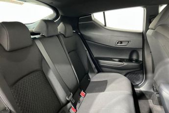 TOYOTA C-HR 1.8 VVT-h Icon SUV 5dr Petrol Hybrid CVT Euro 6 (s/s) (122 ps) 8