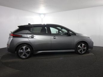 NISSAN LEAF 40kWh N-Connecta Hatchback 5dr Electric Auto (150 ps)