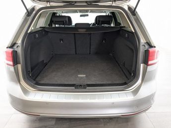 VOLKSWAGEN PASSAT 1.6 TDI BlueMotion Tech S Estate 5dr Diesel DSG Euro 6 (s/s) (12