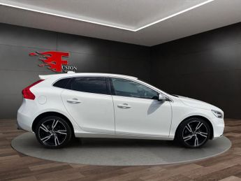 VOLVO V40 1.5 T3 GPF R-Design Pro Hatchback 5dr Petrol Auto Euro 6 (s/s) (