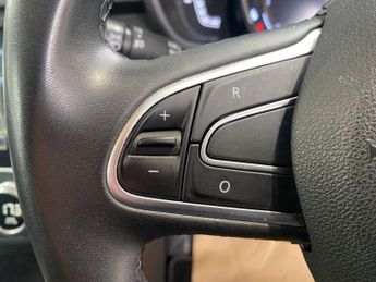 RENAULT KADJAR 1.3 TCe Iconic SUV 5dr Petrol Manual Euro 6 (s/s) (140 ps)