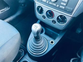 FORD FIESTA 1.4 Zetec Climate Hatchback 5dr Petrol Manual (147 g/km, 79 bhp)