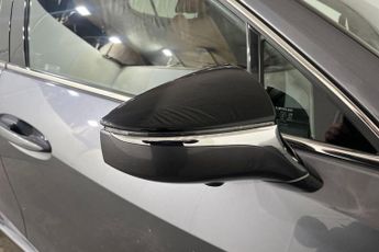 LEXUS UX 2.0 250h Takumi SUV 5dr Petrol Hybrid E-CVT Euro 6 (s/s) (184 ps