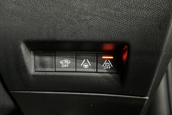 PEUGEOT E-2008 50kWh GT Premium SUV 5dr Electric Auto (7kW Charger) (136 ps) To