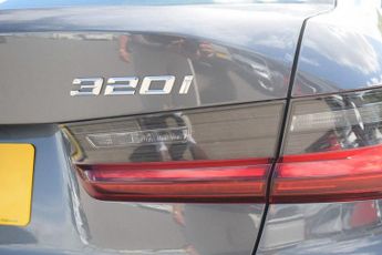 BMW 3 SERIES 2.0 320i M Sport Saloon 4dr Petrol Auto Euro 6 (s/s) (184 ps)