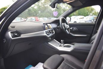 BMW 3 SERIES 2.0 320i M Sport Saloon 4dr Petrol Auto Euro 6 (s/s) (184 ps)