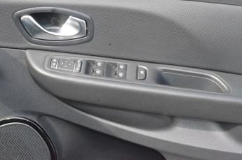 RENAULT CLIO 1.5 dCi Dynamique S Nav Hatchback 5dr Diesel Manual Euro 6 (s/s)