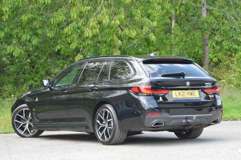BMW 5 SERIES 2.0 520d MHT M Sport Touring 5dr Diesel Hybrid Steptronic Euro 6