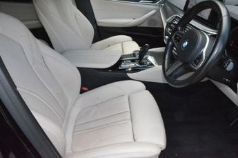 BMW 5 SERIES 2.0 520d MHT M Sport Touring 5dr Diesel Hybrid Steptronic Euro 6