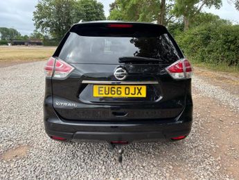 NISSAN X-TRAIL 1.6 dCi Tekna SUV 5dr Diesel XTRON Euro 6 (s/s) (130 ps)