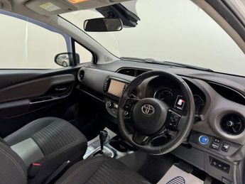 TOYOTA YARIS 1.5 VVT-h Icon Tech Hatchback 5dr Petrol Hybrid E-CVT Euro 6 (s/