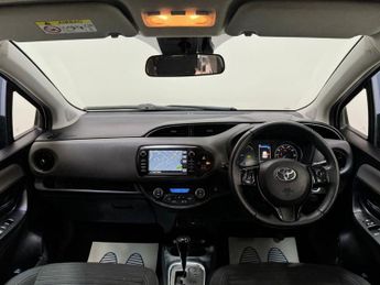 TOYOTA YARIS 1.5 VVT-h Icon Tech Hatchback 5dr Petrol Hybrid E-CVT Euro 6 (s/