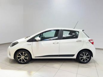 TOYOTA YARIS 1.5 VVT-h Icon Tech Hatchback 5dr Petrol Hybrid E-CVT Euro 6 (s/