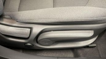 HYUNDAI IONIQ 38.3kWh Premium Hatchback 5dr Electric Auto (136 ps)