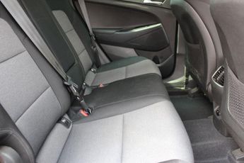 HYUNDAI TUCSON 1.6 GDi SE Nav SUV 5dr Petrol Manual Euro 6 (s/s) (132 ps)