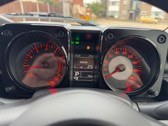 SUZUKI JIMNY  Suzuki Jimny SIERRA AUTO 4WD 1.5L