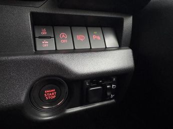 SUZUKI JIMNY  Suzuki Jimny SIERRA AUTO 4WD 1.5L