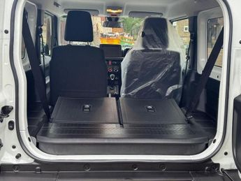 SUZUKI JIMNY  Suzuki Jimny SIERRA AUTO 4WD 1.5L