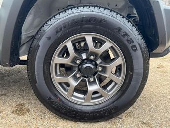SUZUKI JIMNY  Suzuki Jimny SIERRA AUTO 4WD 1.5L