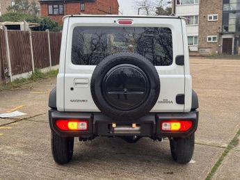 SUZUKI JIMNY  Suzuki Jimny SIERRA AUTO 4WD 1.5L
