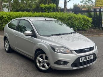Ford Focus 1.6 Zetec S Hatchback 3dr Petrol Manual (157 g/km, 113 bhp)