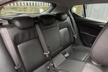 VAUXHALL ASTRA 1.4i Turbo Elite Hatchback 5dr Petrol Auto Euro 6 (s/s) (150 ps)