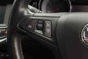 VAUXHALL ASTRA 1.4i Turbo Elite Hatchback 5dr Petrol Auto Euro 6 (s/s) (150 ps)