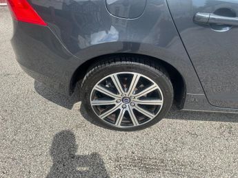 VOLVO S60 2.0 D4 SE Lux Nav Saloon 4dr Diesel Auto Euro 6 (s/s) (190 ps)