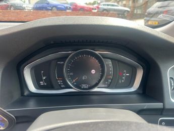 VOLVO S60 2.0 D4 SE Lux Nav Saloon 4dr Diesel Auto Euro 6 (s/s) (190 ps)
