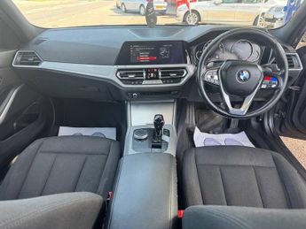 BMW 3 SERIES 3.0 330d Sport Saloon 4dr Diesel Auto xDrive Euro 6 (s/s) (265 p