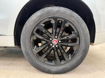 JAGUAR F-PACE 2.0 D180 R-Sport SUV 5dr Diesel Auto AWD Euro 6 (s/s) (180 ps)