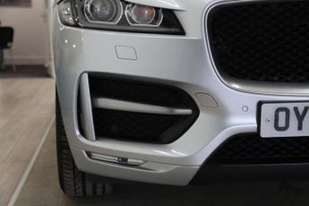 JAGUAR F-PACE 2.0 D180 R-Sport SUV 5dr Diesel Auto AWD Euro 6 (s/s) (180 ps)