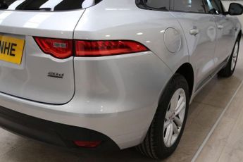 JAGUAR F-PACE 2.0 D180 R-Sport SUV 5dr Diesel Auto AWD Euro 6 (s/s) (180 ps)