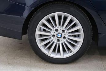 BMW 3 SERIES GRAN TURISMO 2.0 320i Luxury GT 5dr Petrol Auto xDrive Euro 6 (s/s) (184 ps)