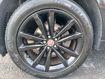 JAGUAR F-PACE 2.0 D180 R-Sport SUV 5dr Diesel Auto AWD Euro 6 (s/s) (180 ps)