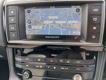 JAGUAR F-PACE 2.0 D180 R-Sport SUV 5dr Diesel Auto AWD Euro 6 (s/s) (180 ps)