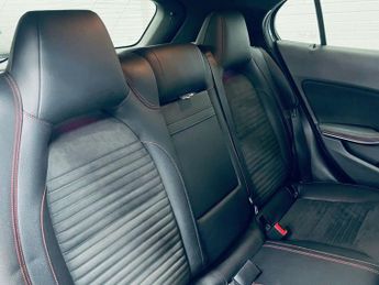 MERCEDES-BENZ GLA 2.1 GLA200d AMG Line (Premium) SUV 5dr Diesel 7G-DCT Euro 6 (s/s