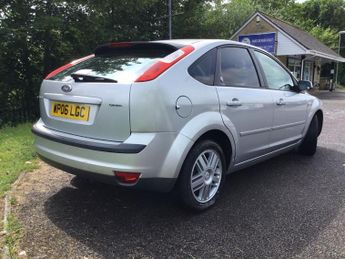 FORD FOCUS 1.6 Ghia Hatchback 5dr Petrol Manual (161 g/km, 113 bhp)