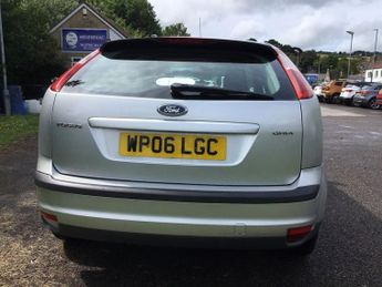 FORD FOCUS 1.6 Ghia Hatchback 5dr Petrol Manual (161 g/km, 113 bhp)