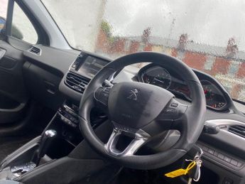 PEUGEOT 208 1.6 VTi Allure Hatchback 5dr Petrol Auto Euro 5 (120 ps)