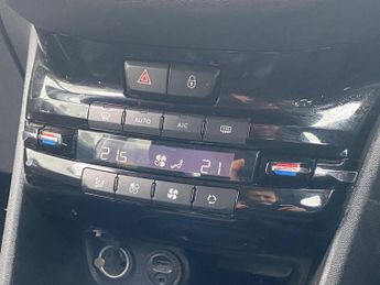 PEUGEOT 208 1.6 VTi Allure Hatchback 5dr Petrol Auto Euro 5 (120 ps)