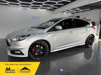 Ford Focus 2.0T EcoBoost ST-3 Hatchback 5dr Petrol Manual Euro 6 (s/s) (250