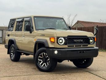 Toyota Land Cruiser AX 2.8 Diesel Automatic 4WD