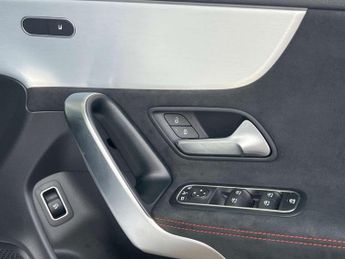 MERCEDES-BENZ CLA 1.3 CLA 200 AMG Line Premium Auto 5dr